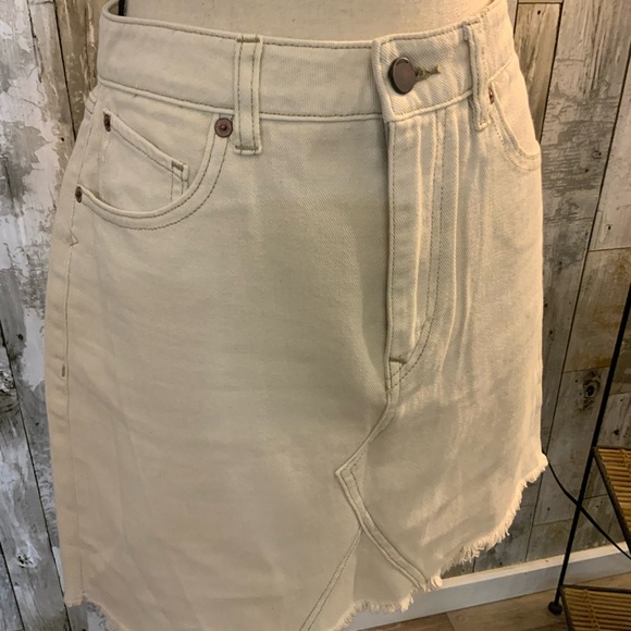 Volcom Brand jean skirt. Size M - Picture 2 of 5